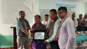 बयरवन खानेपानी आयाेजनाकाे स्वामित्व उपभाेक्ता समितिलाइ हस्तान्तरण